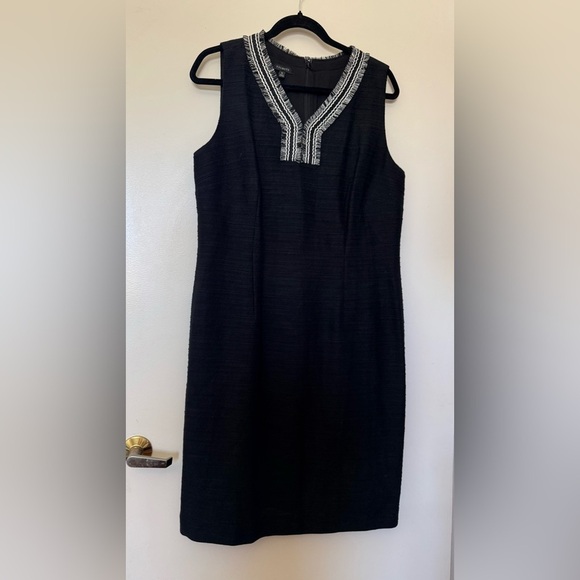 Talbots Black Tweed Fringe Shift Dress in Size 12 - Picture 11 of 12